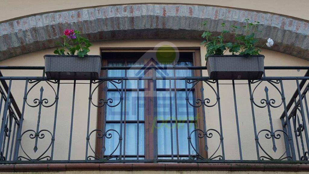 Casa Indipendente in vendita a Gadesco-Pieve Delmona via Lonati- San Marino