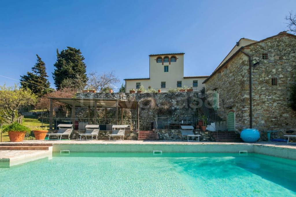 Villa in vendita a Montemurlo via Morecci
