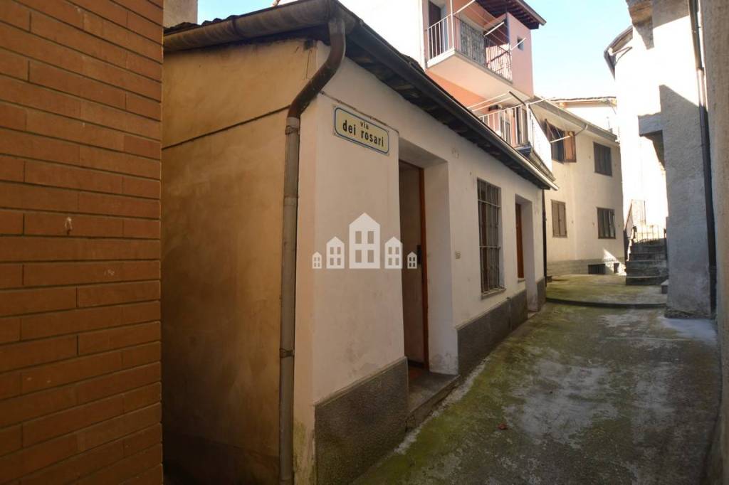 Casa Indipendente in vendita a Locana via Dei Rosari, 1