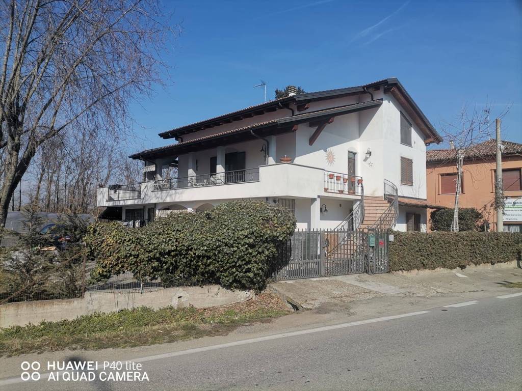 Villa Bifamiliare in vendita a Isola d'Asti corso Giovanni Battista Volpini, 108