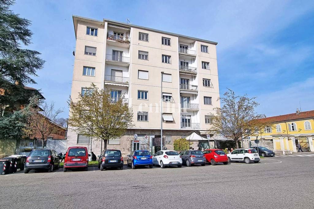 Appartamento in vendita a Casale Monferrato piazza Vittorio Veneto, 6