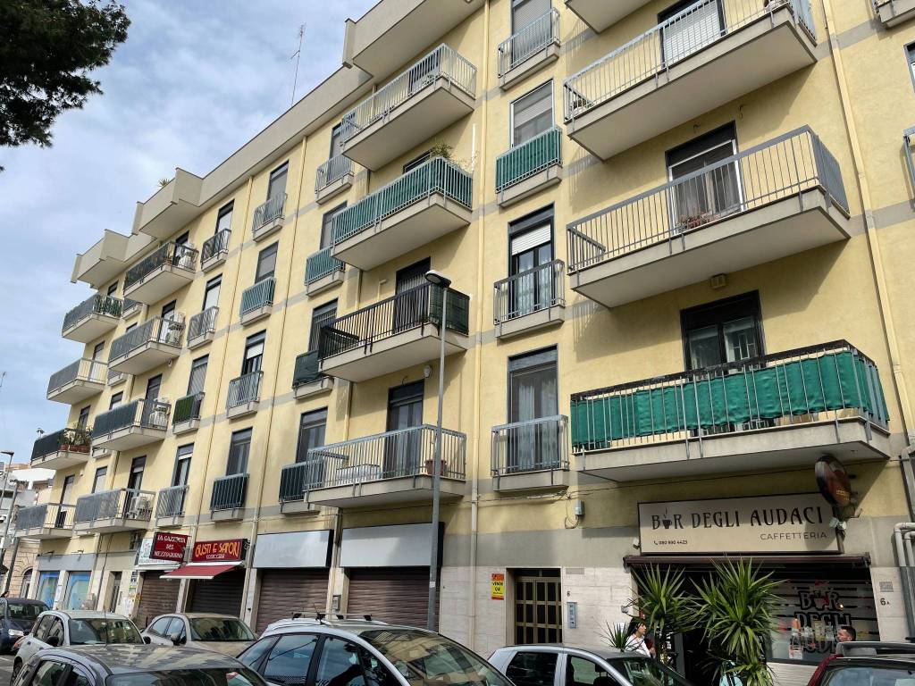 Appartamento in vendita a Bari via Vaccarella