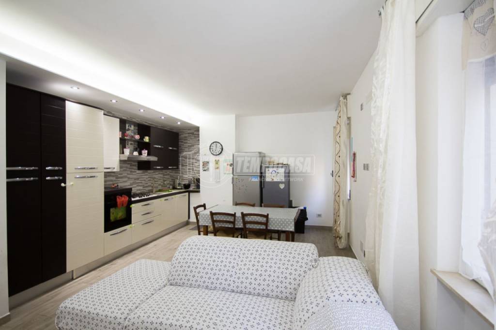 Appartamento in vendita a Vigevano via Ambrogio Raffele 5