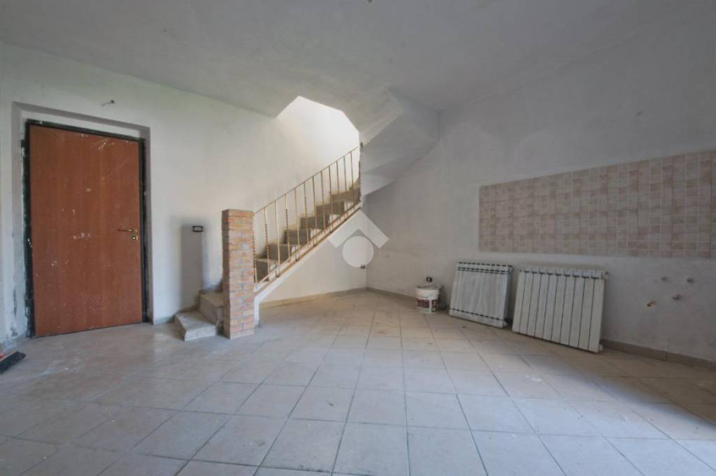 Casa Indipendente in vendita a Langosco via Giuseppe Mazzini, 32