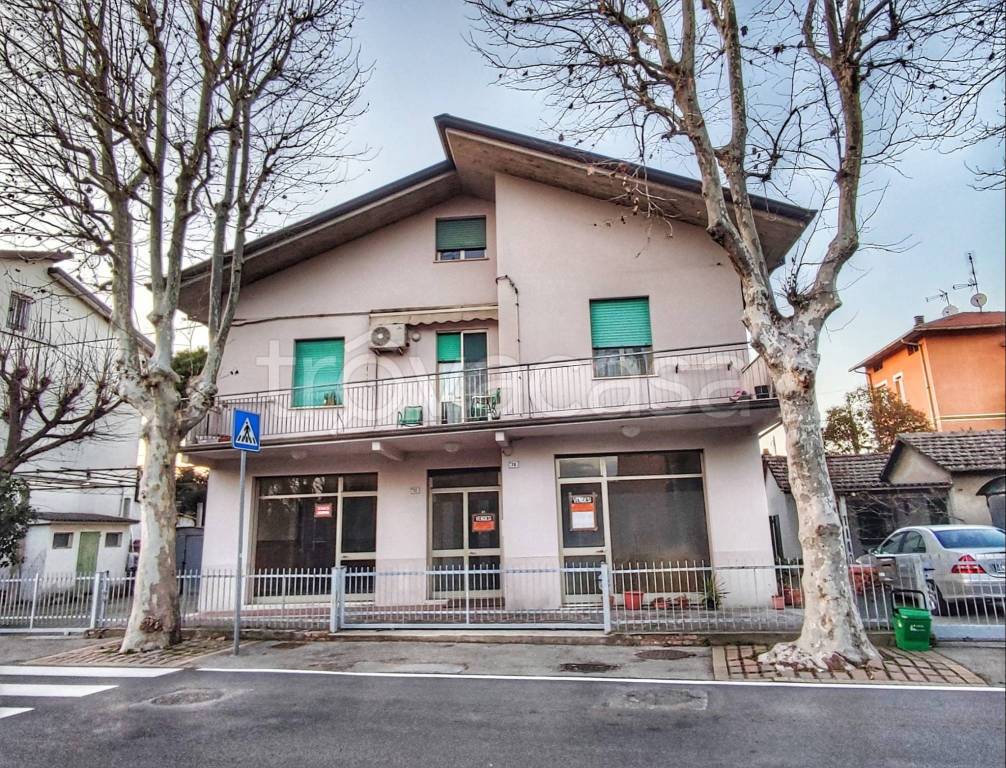 Villa Bifamiliare in in vendita da privato a Bellaria-Igea Marina via Fratelli Cervi, 70