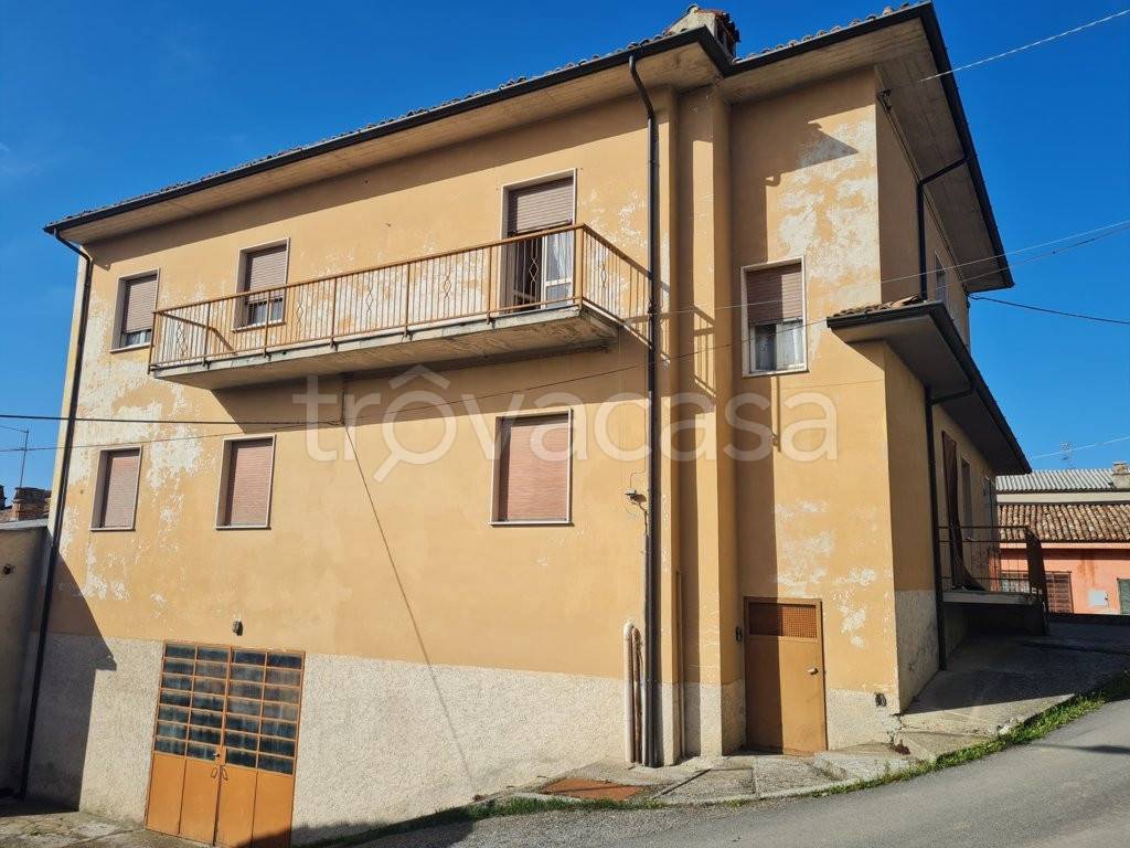 Casa Indipendente in vendita a Montù Beccaria frazione Casa Barbieri, 24
