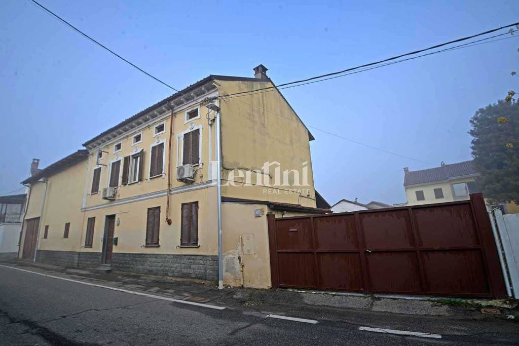 Villa Bifamiliare in vendita a Motta de' Conti via Giuseppe Mazzini, 5
