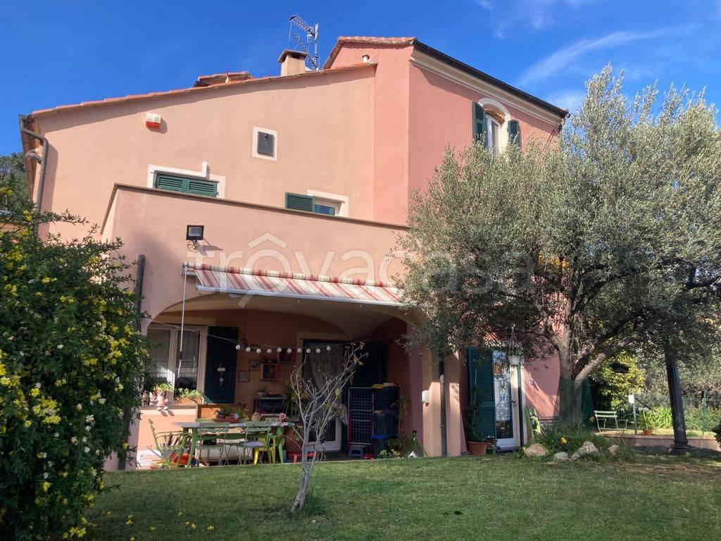 Villa Bifamiliare in in vendita da privato a Quiliano via degli Ulivi, 3