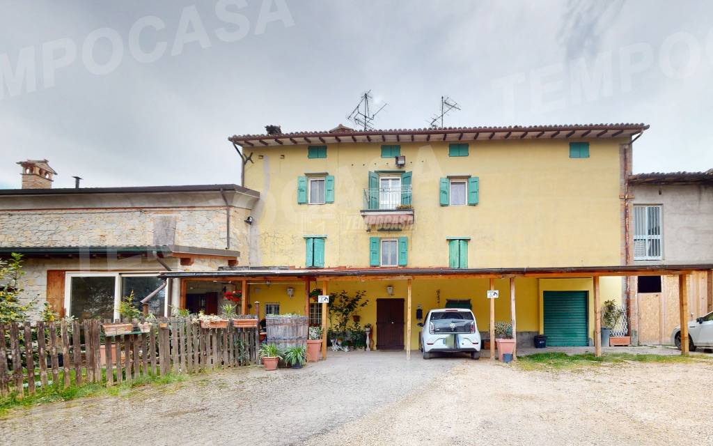 Casa Indipendente in vendita a Guiglia via Varrobbie 807