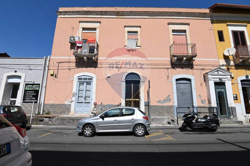 Negozio in vendita a Catania via Principe Nicola, 75