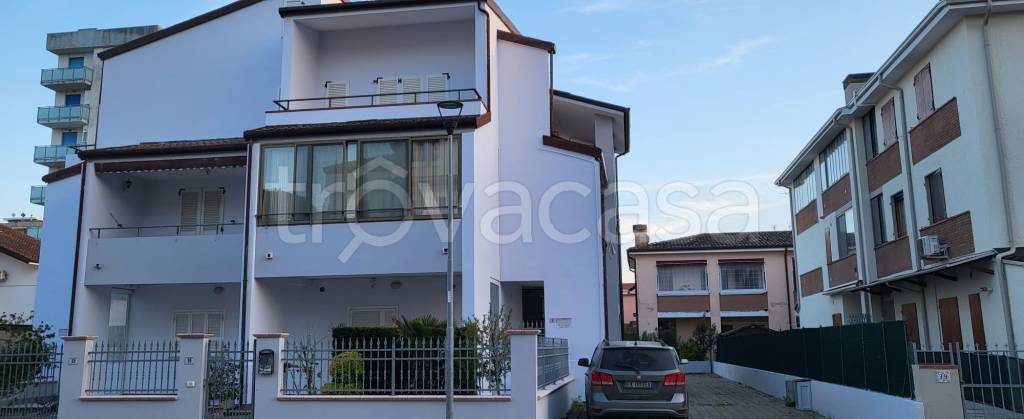 Appartamento in vendita a Comacchio viale Passo Pordoi, 31