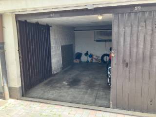 Garage in affitto a como via francesco anzani, 40