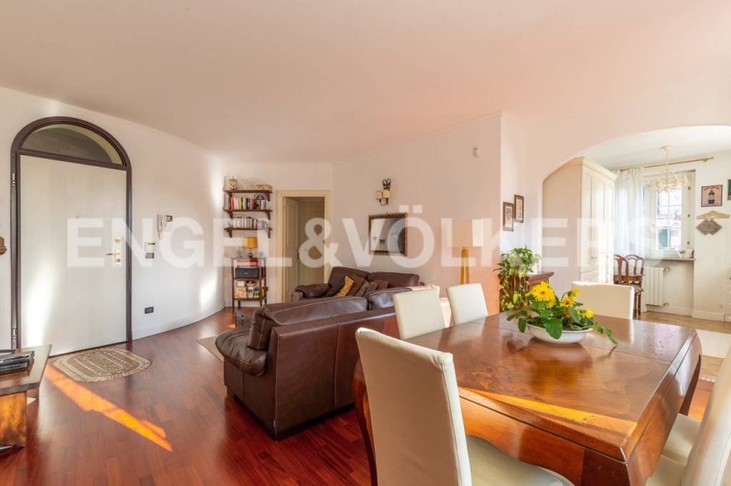 Appartamento in vendita a Travedona-Monate via Giuseppe Mercalli, 39/b