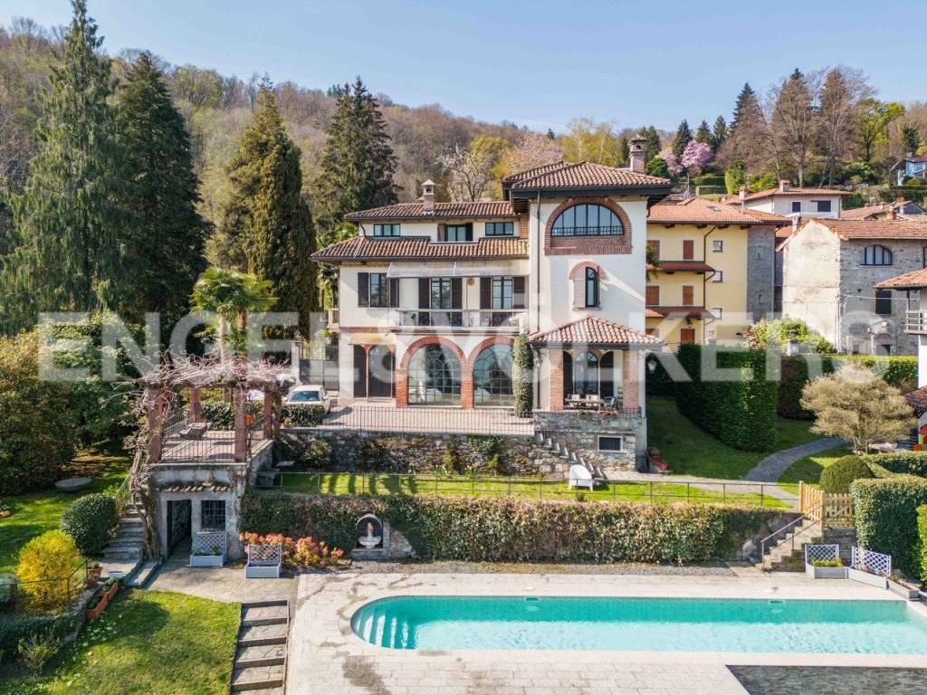 Villa in vendita a Stresa via per Brisino, 11