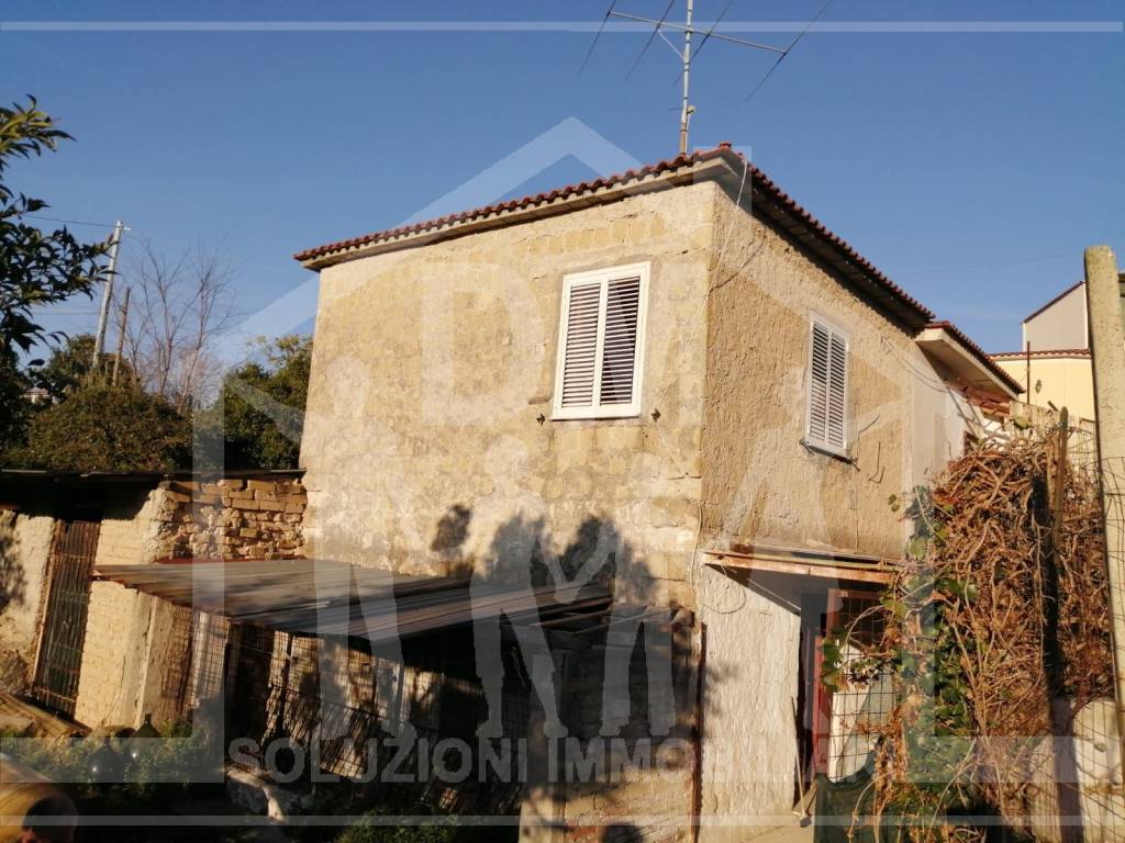 Villa in vendita a Bacoli via Silio Italico, 41