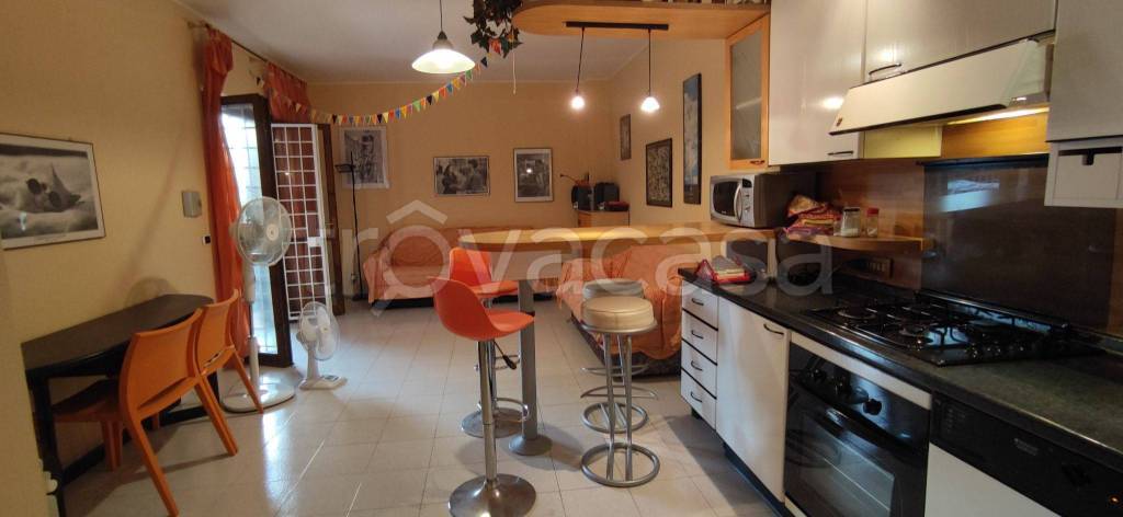 Appartamento in in affitto da privato ad Ardea via Ascoli Piceno, 59