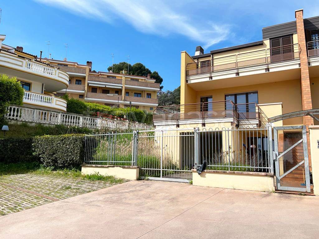 Villa a Schiera in in vendita da privato a Montesilvano via Aspromonte, 7