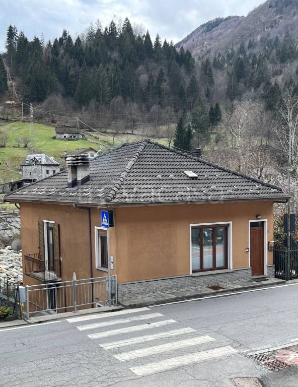 Villa in in vendita da privato a Bannio Anzino via Monte Rosa, 21