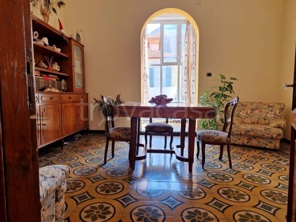 Appartamento in vendita a Chiavari via Emanuele Rambaldi, 20