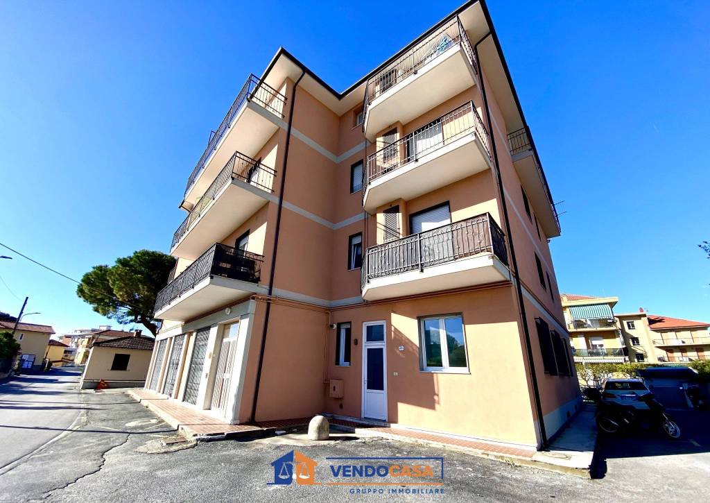 Appartamento in vendita a Diano Marina via Ca' Rossa, 31