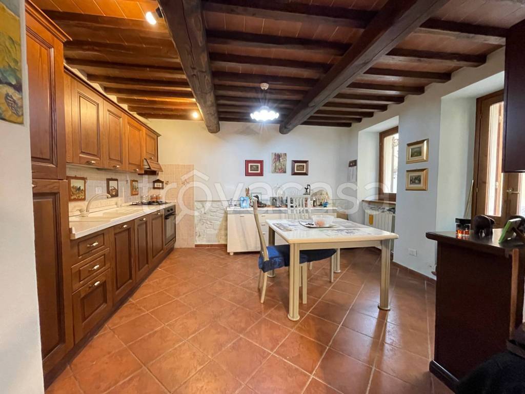 Appartamento in vendita a Civitella in Val di Chiana via Roma