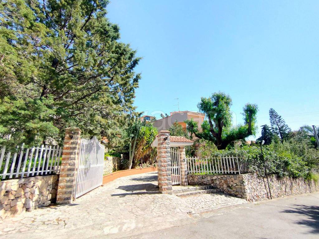 Villa in vendita a Palermo via Celona, 19