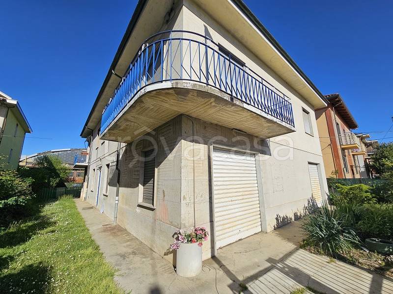 Villa Bifamiliare in vendita a Collegno via Mompantero, 35