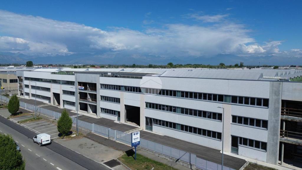 Capannone Industriale in vendita a Mappano capannone più uffici Via Cottolengo, 1
