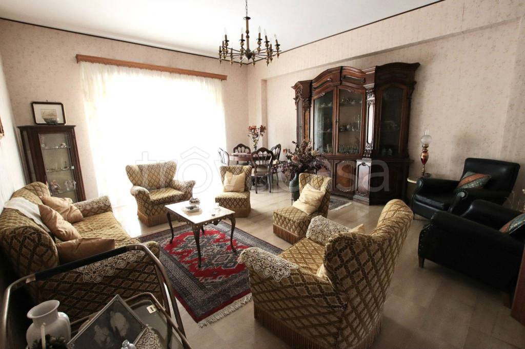 Appartamento in in vendita da privato a Reggio di Calabria via Sbarre Inferiori, 121