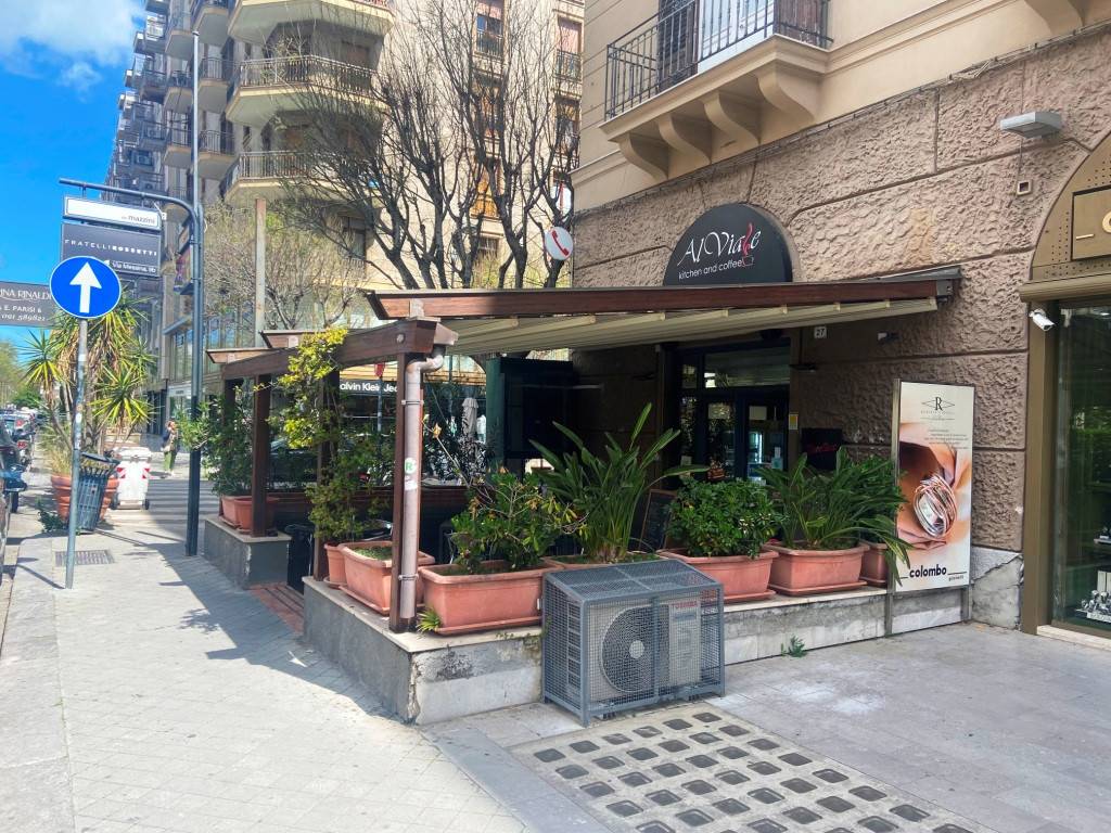 Bar in vendita a Palermo via della Libertà, 27
