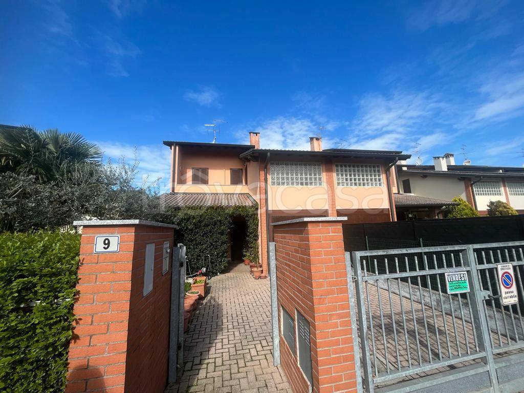 Villa a Schiera in vendita a Spino d'Adda via Enrico Fermi
