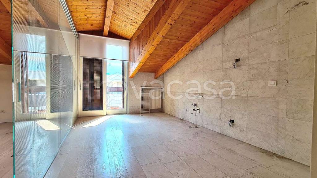 Casa Indipendente in vendita a Cesano Maderno viasanta Caterina 6 7-9
