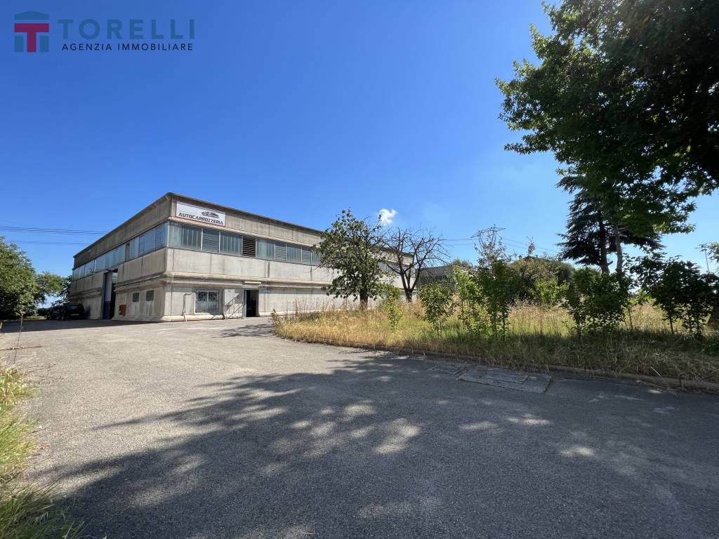 Capannone Industriale in vendita a Cesena via Montaletto, 5425