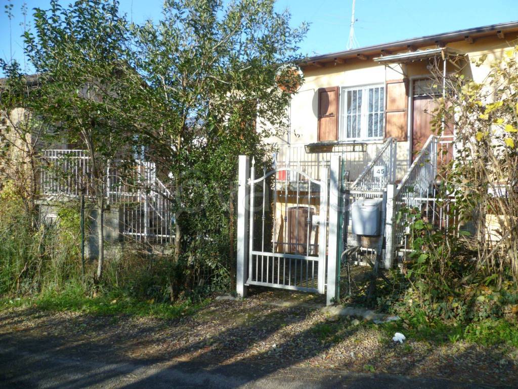 Appartamento in in vendita da privato a Casteggio via Sgarbina, 45