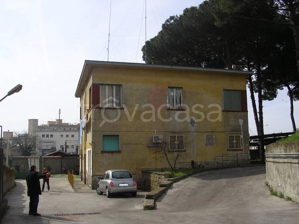 Casa Indipendente in vendita a Napoli via Montedonzelli, 18
