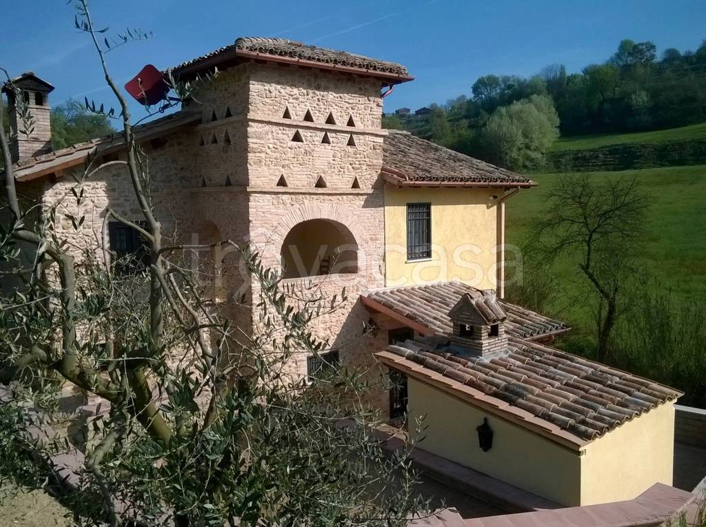 Casale in vendita a Cantalupo in Sabina via San Giovanni