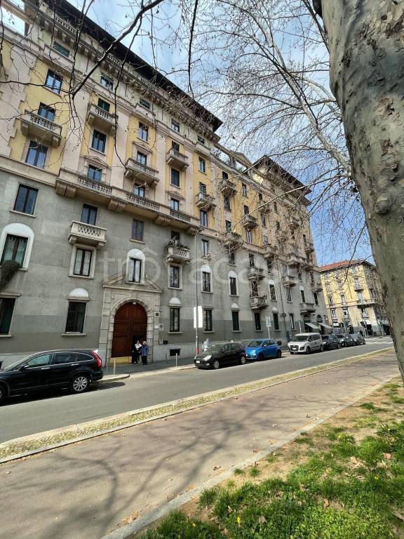 Appartamento in vendita a Milano viale Mugello, 7