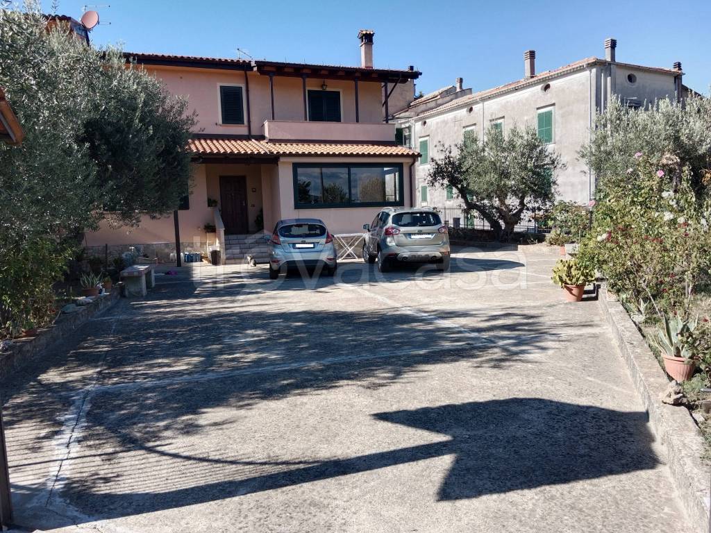 Villa Bifamiliare in vendita a Cerisano corso Carmine, 15