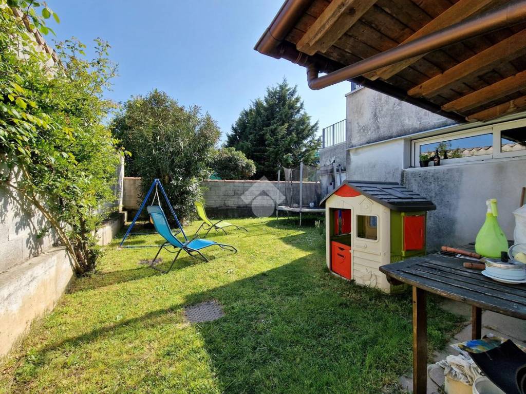 Villa Bifamiliare in vendita a Treviso strada s. Agnese