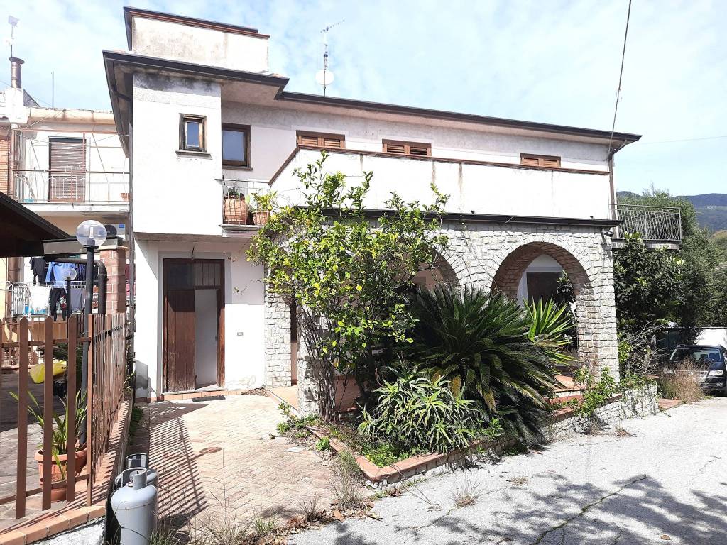 Appartamento in vendita a Pisciotta via Alessandro Manzoni