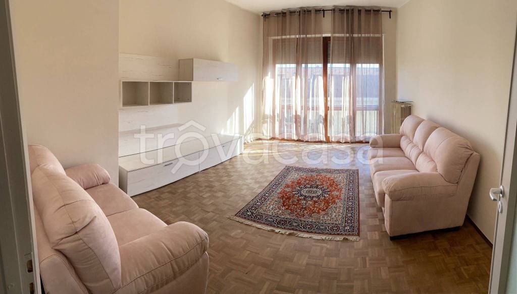 Appartamento in in vendita da privato a Bra via Giuseppe Verdi, 24
