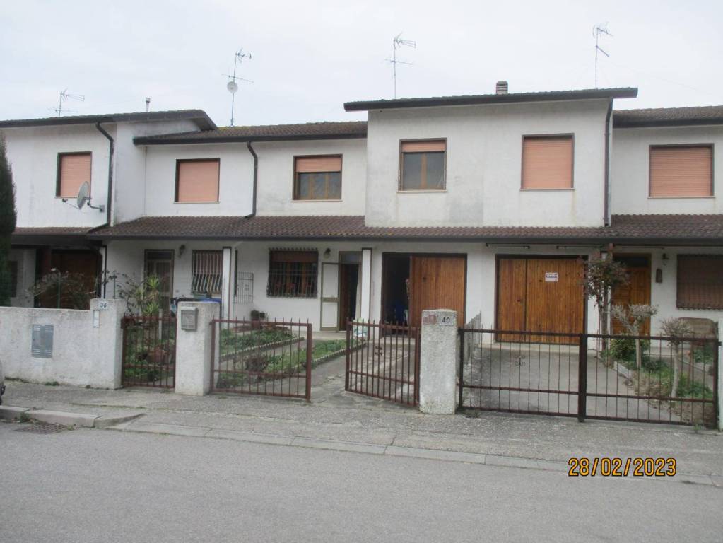 Villa a Schiera in vendita a Fiscaglia via Berlinguer, 36