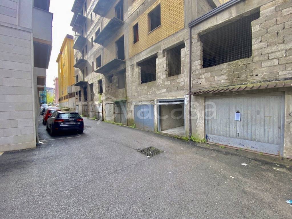 Garage in affitto a Benevento via Nicola Sala