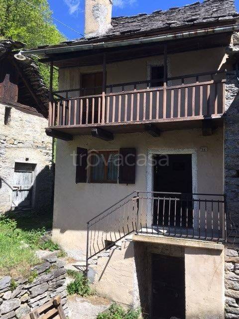 Casa Indipendente in vendita a Varzo via San Domenico, -
