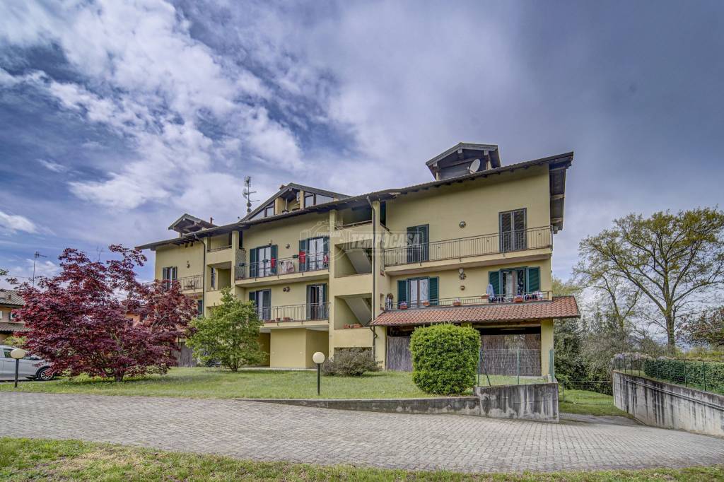 Appartamento in vendita a Castelletto sopra Ticino via Caduti Libertà