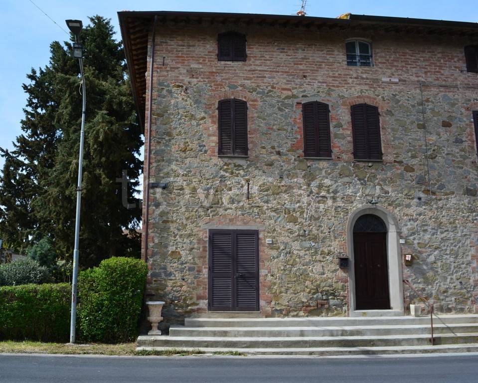 Casa Indipendente in vendita a Castiglione del Lago strada Statale del Trasimeno Inferiore