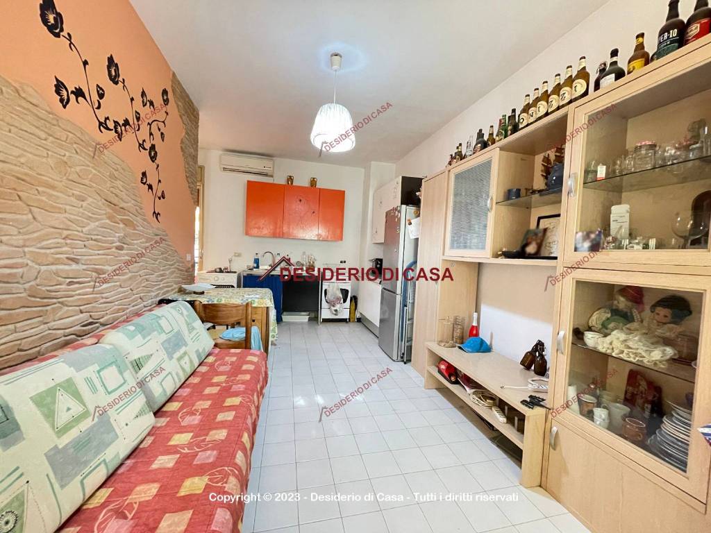 Appartamento in vendita a Campofelice di Roccella viale Himera, 16