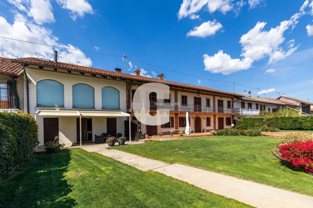 Villa Bifamiliare in vendita a Sommariva del Bosco via Caramagna, 7