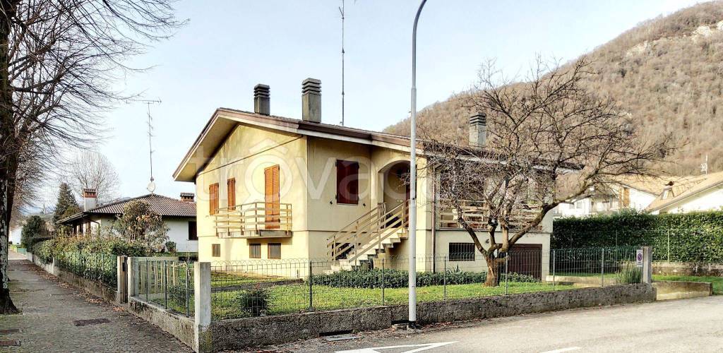 Villa in in vendita da privato a Magnano in Riviera via Divisione Julia, 54