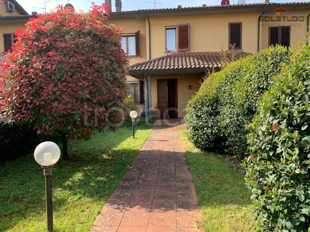 Casa Indipendente in vendita a Carmignano viale Giacomo Leopardi, 18